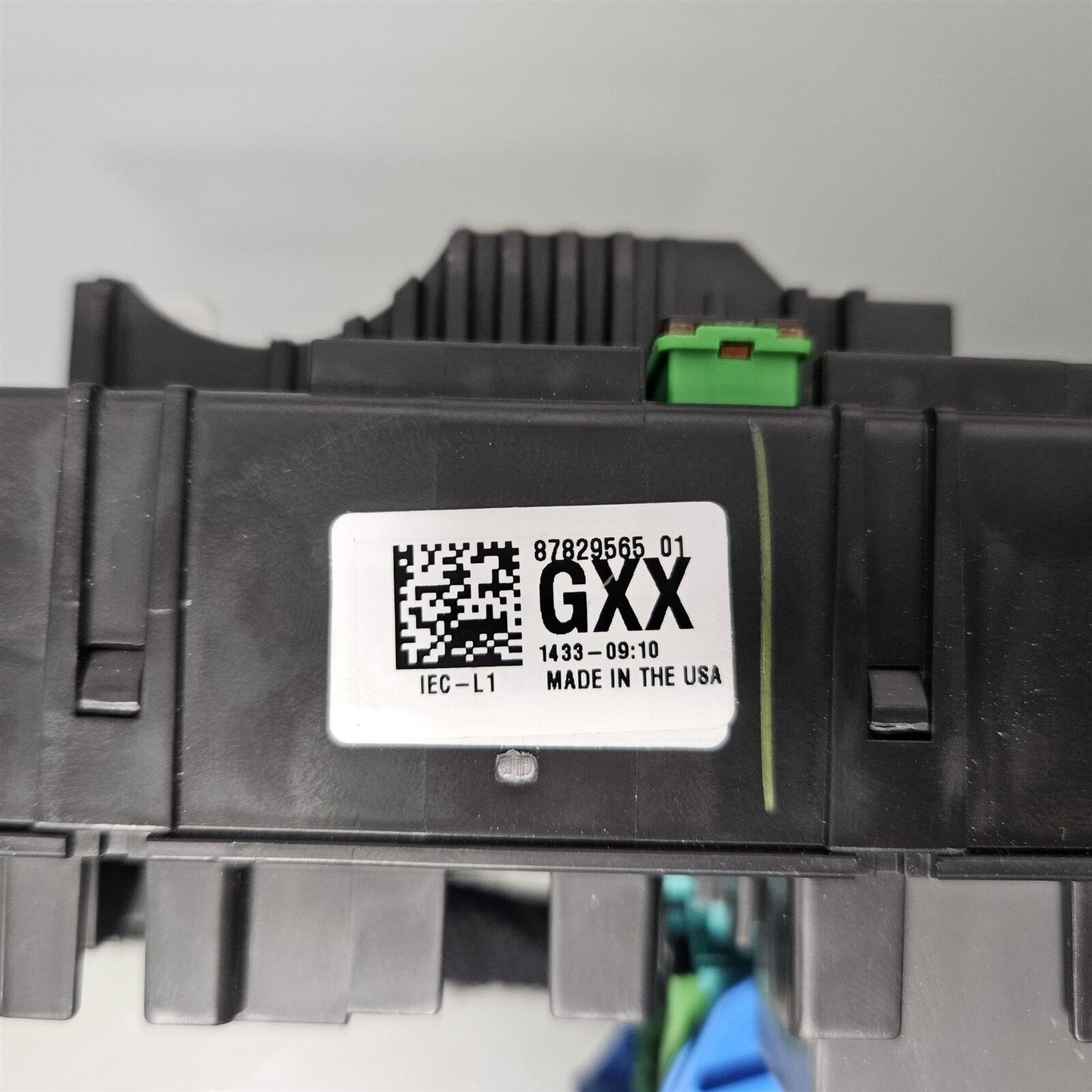 2024 GMC SIERRA AT4 SILVERADO 2500 3500 CABIN FUSE & RELAY BOX 87829565 #13415