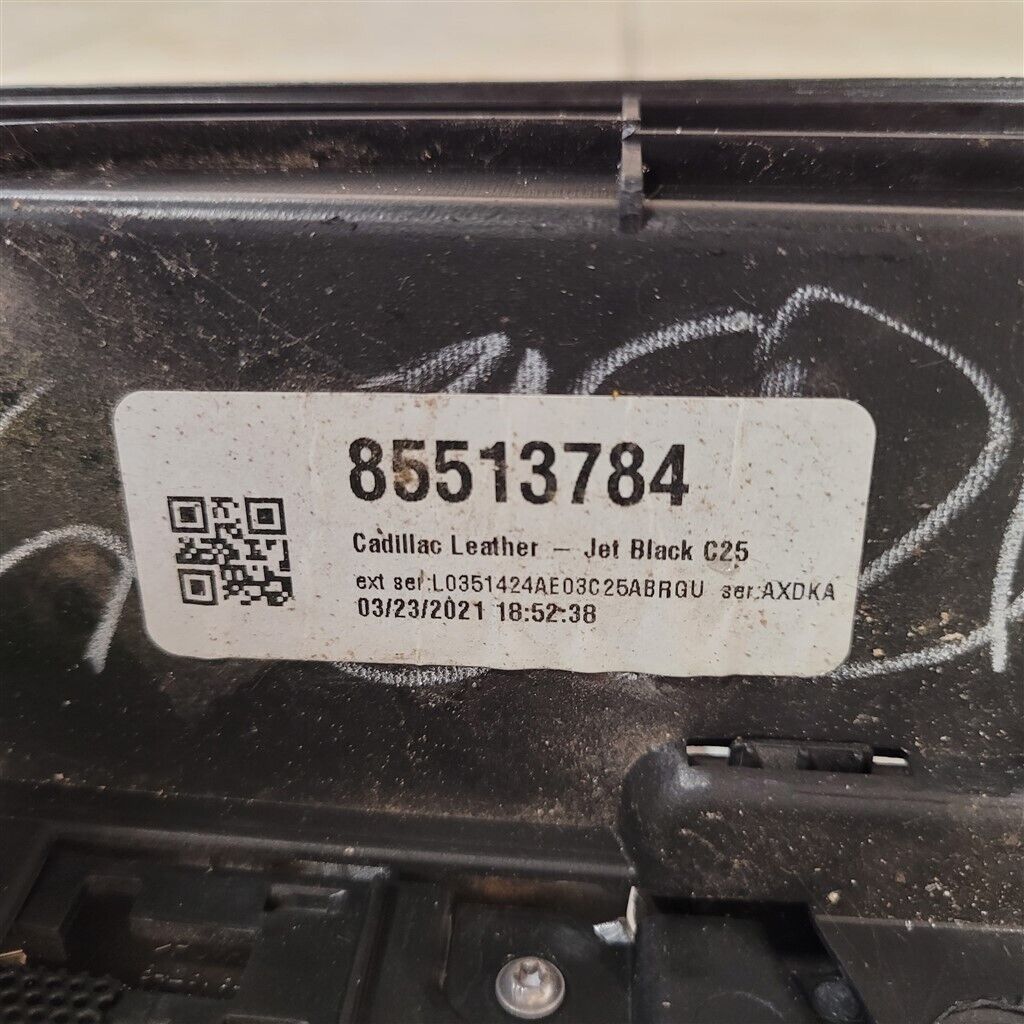2021 2022 2023 CADILLAC ESCALADE PLATINUM FRONT PASSENGER RIGHT DOOR PANEL 12068