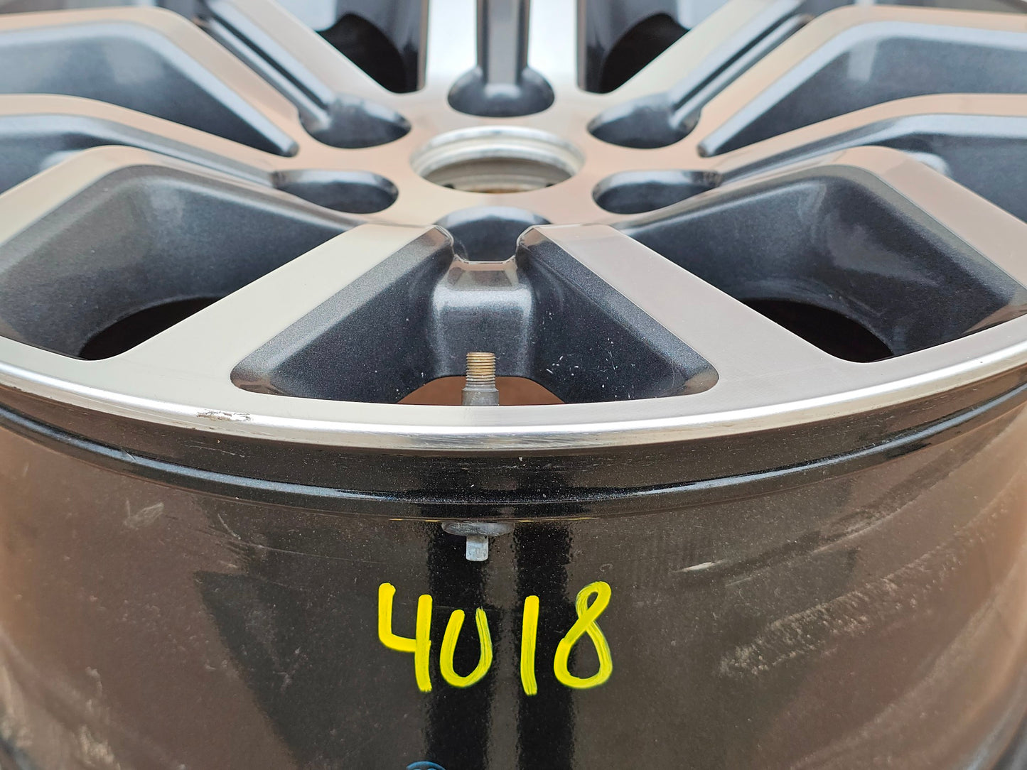 2021-2024 18" Ford F150 Machined Charcoal Wheel Rim ML34-1007-DA ML3Z #4118