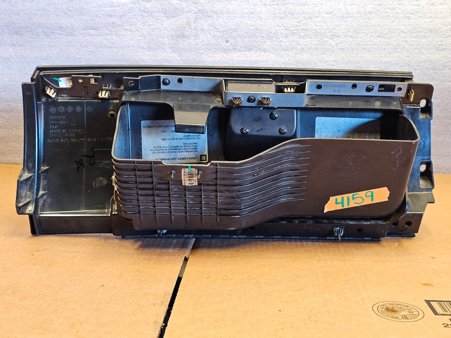 2007-2013 SILVERADO SIERRA TAHOE LOWER BLACK GLOVE BOX STORAGE 15221713 #4159