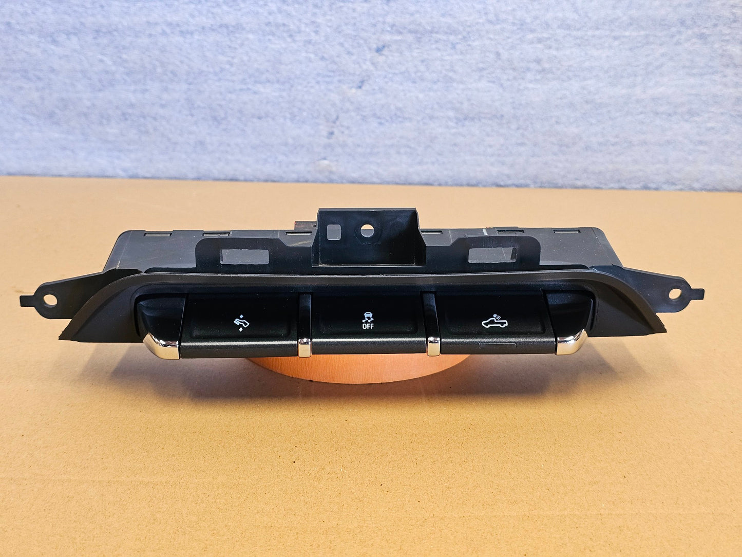 2014-2019 GMC SIERRA STABILITY CONTROL SYSTEM PEDAL SWITCH 23145171-4218
