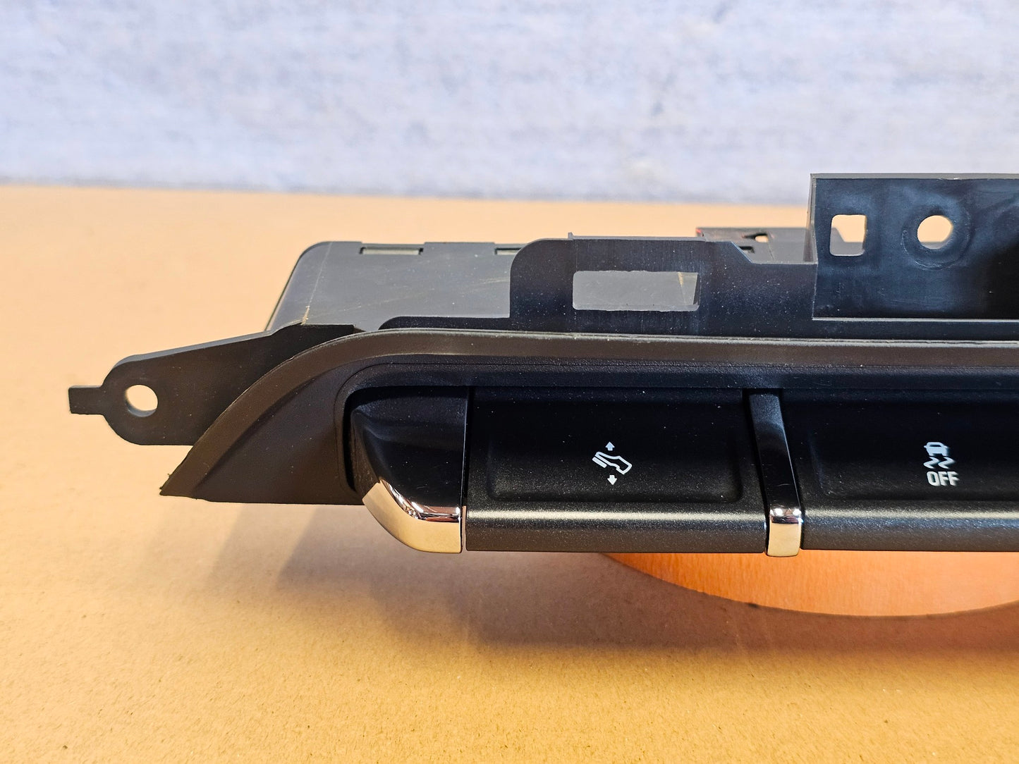 2014-2019 GMC SIERRA STABILITY CONTROL SYSTEM PEDAL SWITCH 23145171-4218