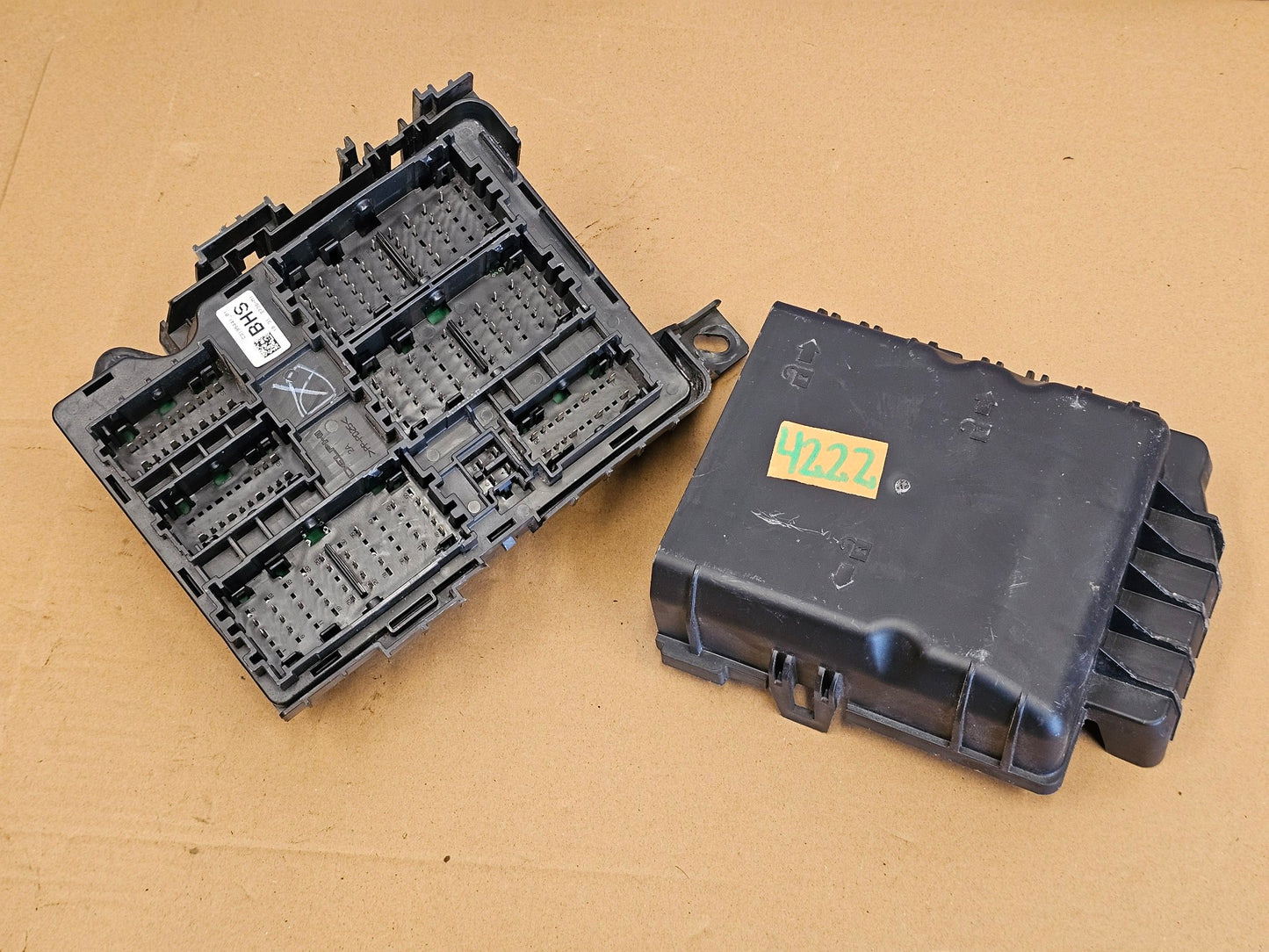 2014-2019 GMC SIERRA SILVERADO FUSE RELAY BOX 23195441 #4222