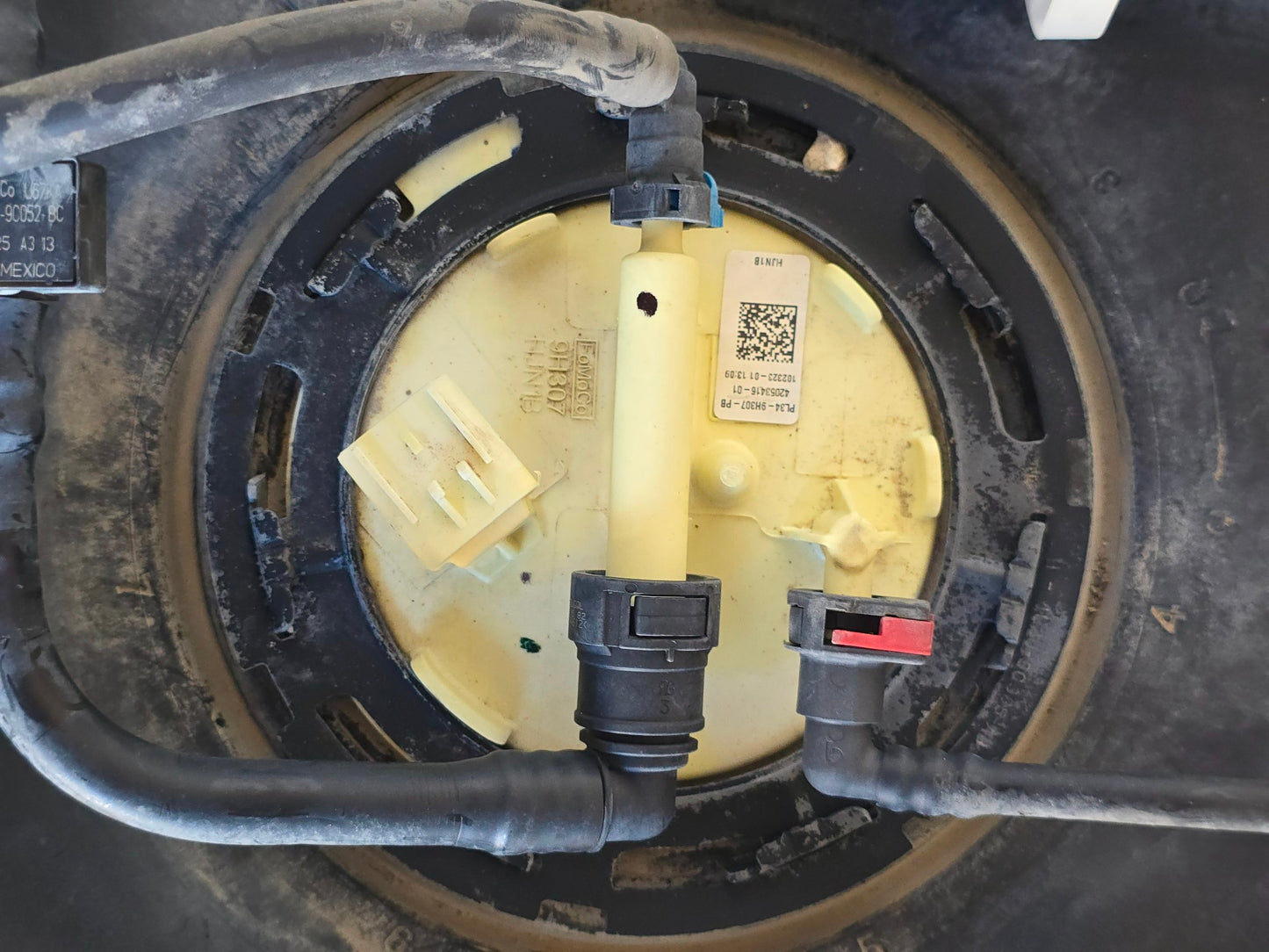 21 22 23 24 25 FORD F150 26 GALLON 2.7 GAS FUEL PUMP TANK #4452