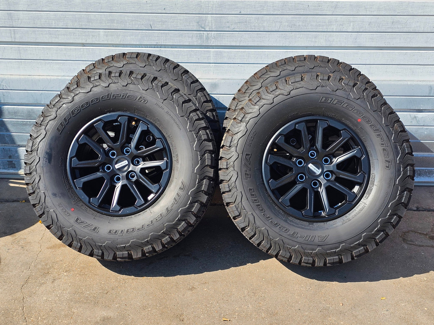 17" FORD F150 RAPTOR BLACK OEM WHEELS BFGOODRICH LT315/70R17 TIRES 21 26 #9038