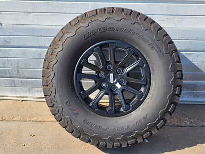 17" FORD F150 RAPTOR BLACK OEM WHEELS BFGOODRICH LT315/70R17 TIRES 21 26 #9038