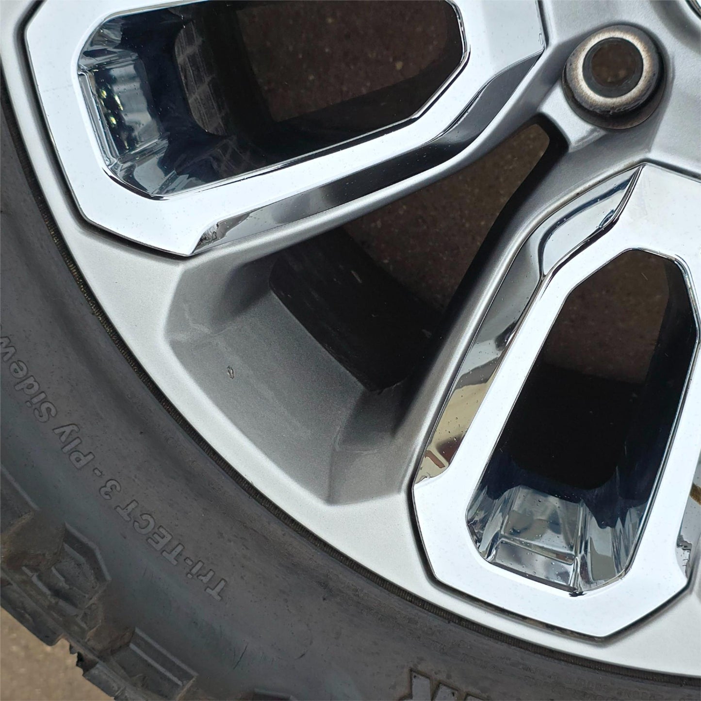 2019-2023 20" RAM 1500 SILVER W/ CHROME INSERT WHEELS AND TIRES #4480