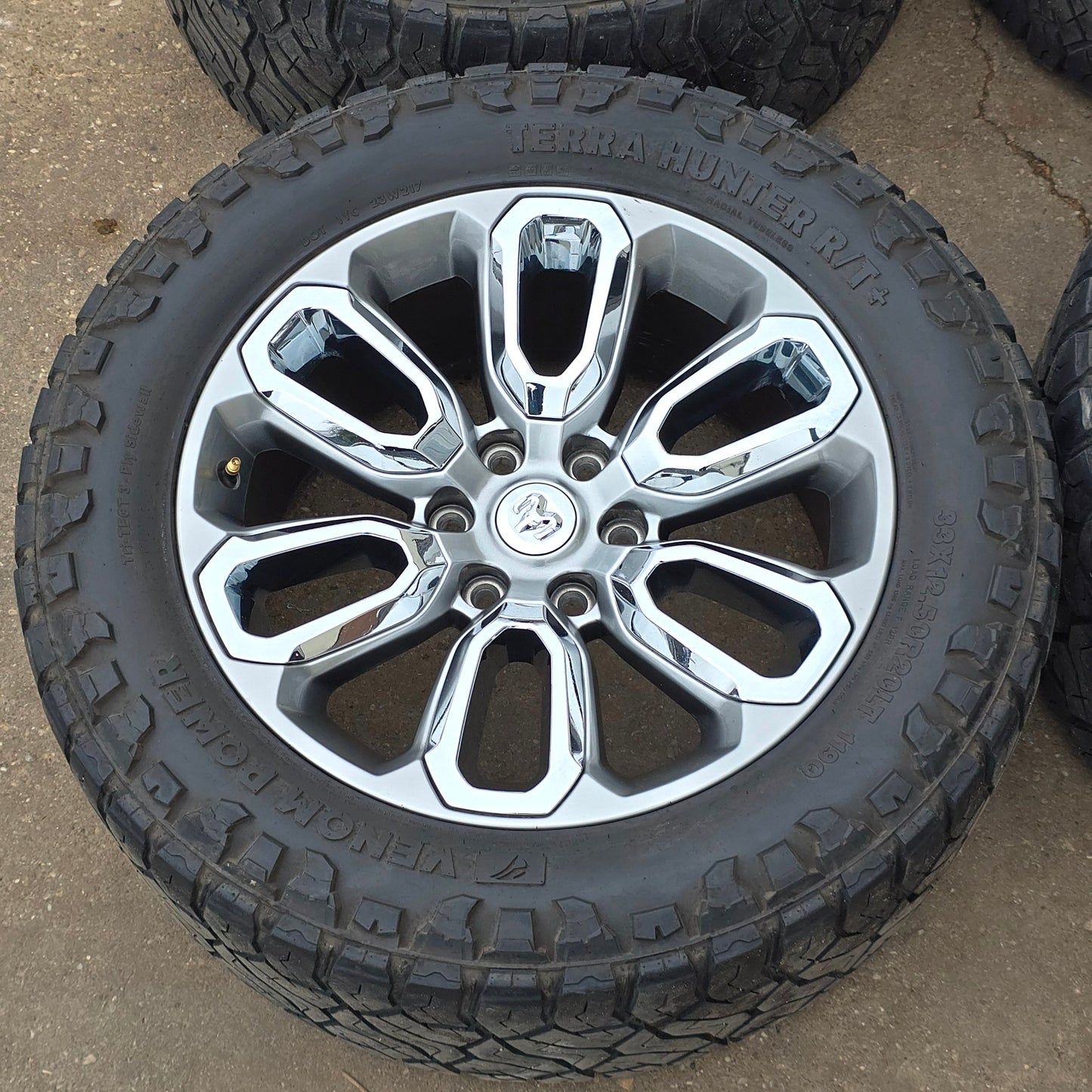 2019-2023 20" RAM 1500 SILVER W/ CHROME INSERT WHEELS AND TIRES #4480