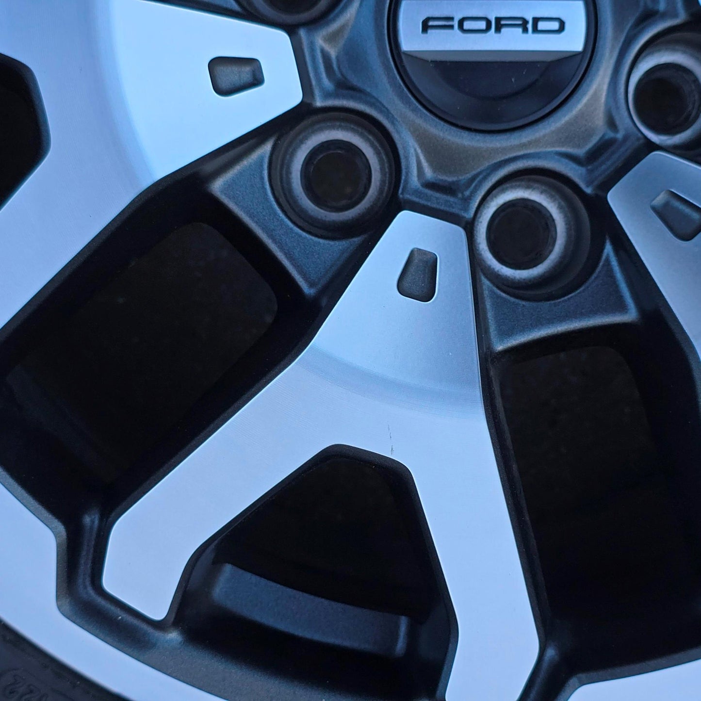 17" FORD F150 RAPTOR WHEELS RIMS 35" BFG TIRES LARIAT TREMOR 2021 2024 20 #4486