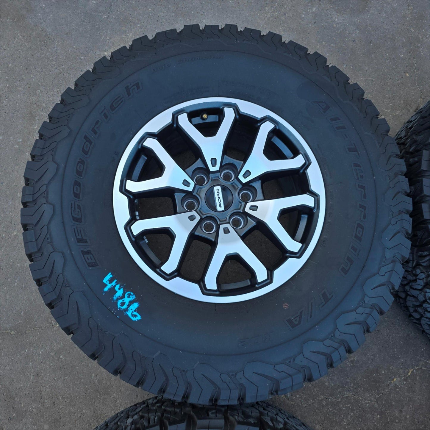 17" FORD F150 RAPTOR WHEELS RIMS 35" BFG TIRES LARIAT TREMOR 2021 2024 20 #4486