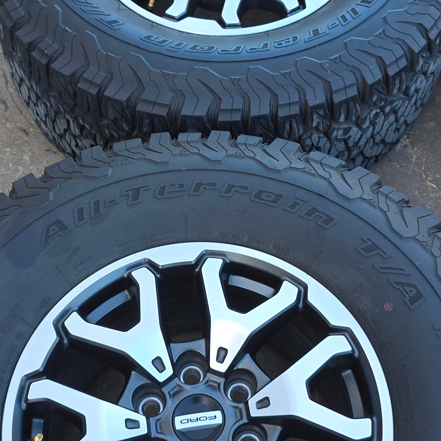 17" FORD F150 RAPTOR WHEELS RIMS 35" BFG TIRES LARIAT TREMOR 2021 2024 20 #4486