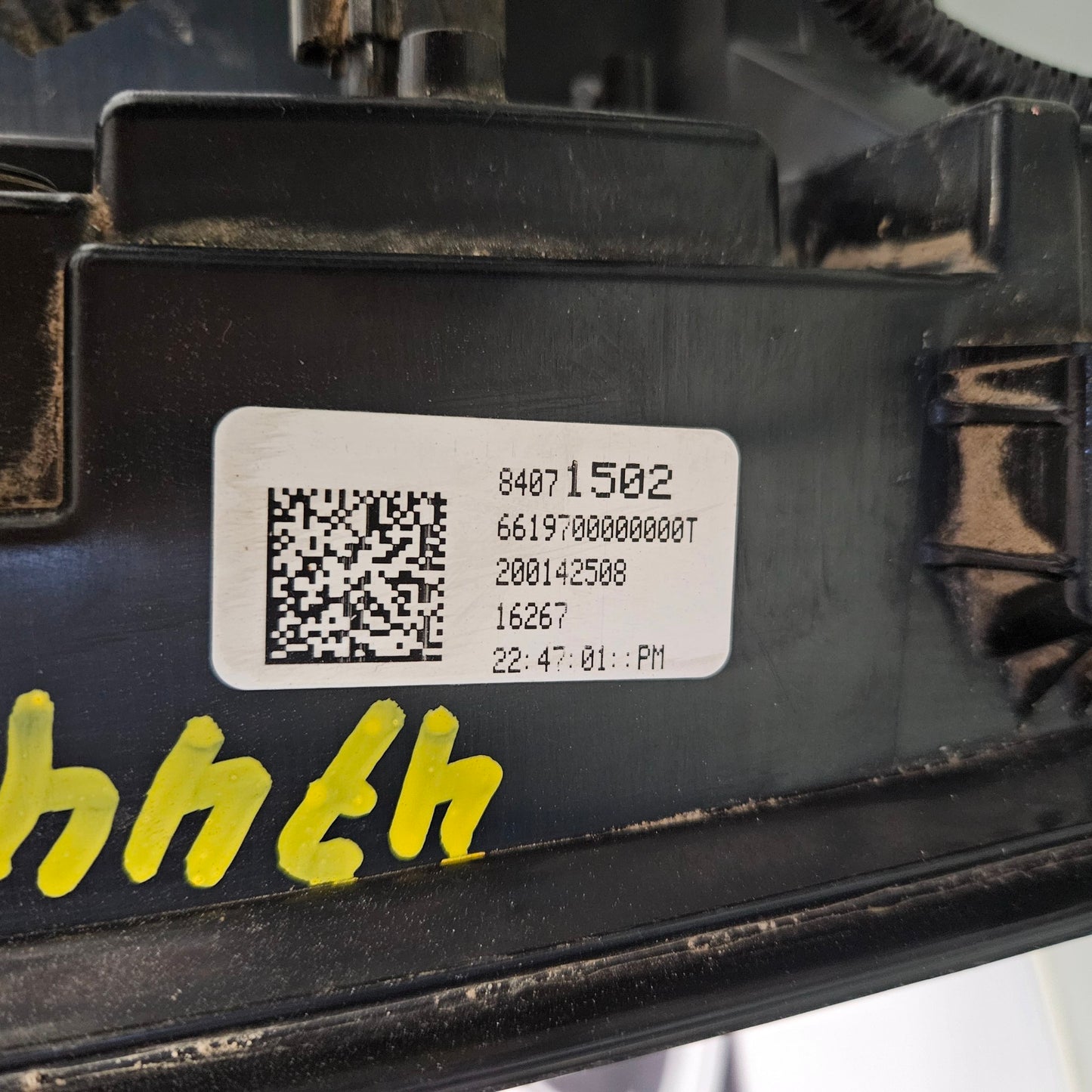 2016-2018 GMC SIERRA DENALI LEFT DRIVER SIDE  TAIL GATE LED OEM 84071502 #3071