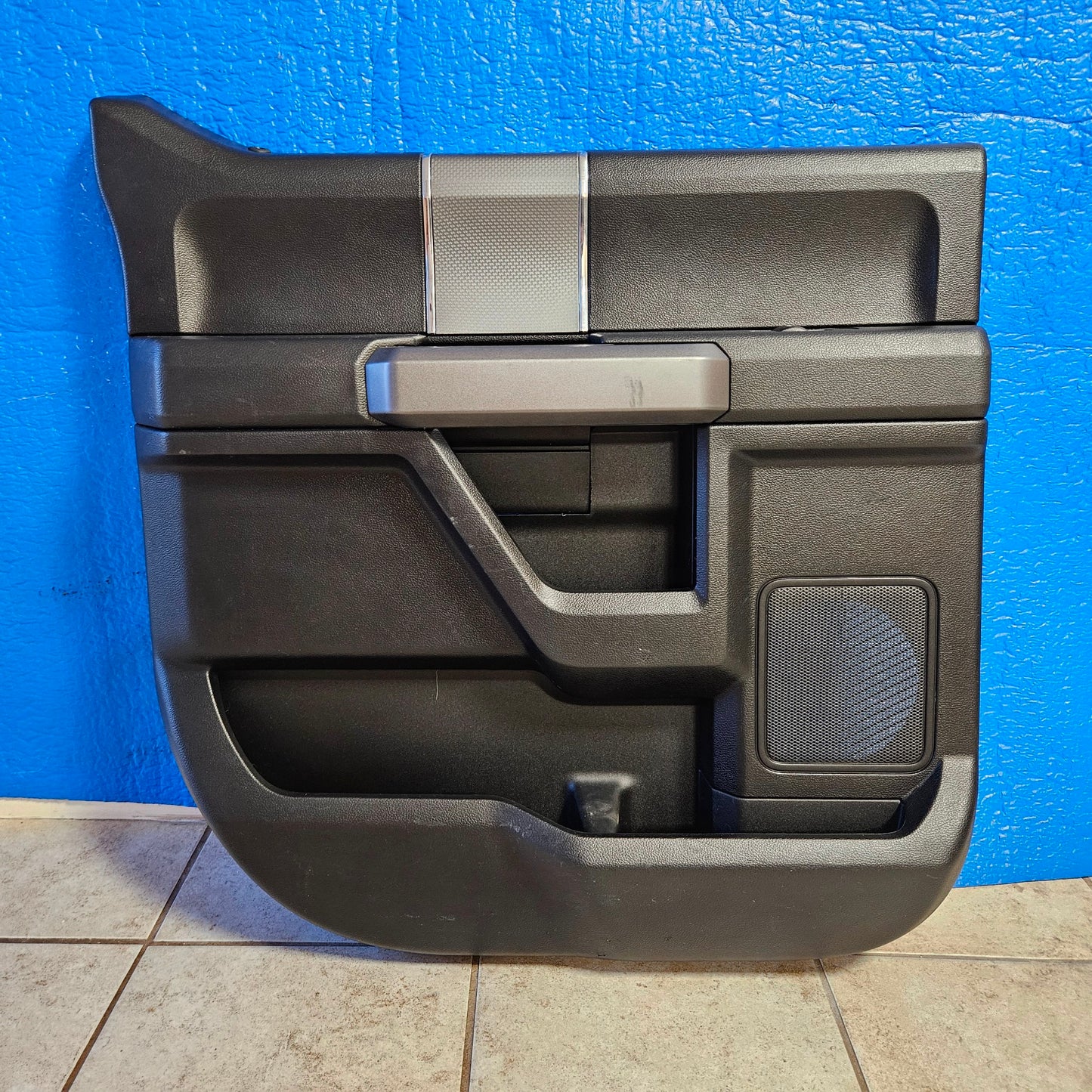 2015-2020 FORD F150 SUPERCREW REAR LEFT DRIVER DOOR PANEL BLACK SPORT 3078