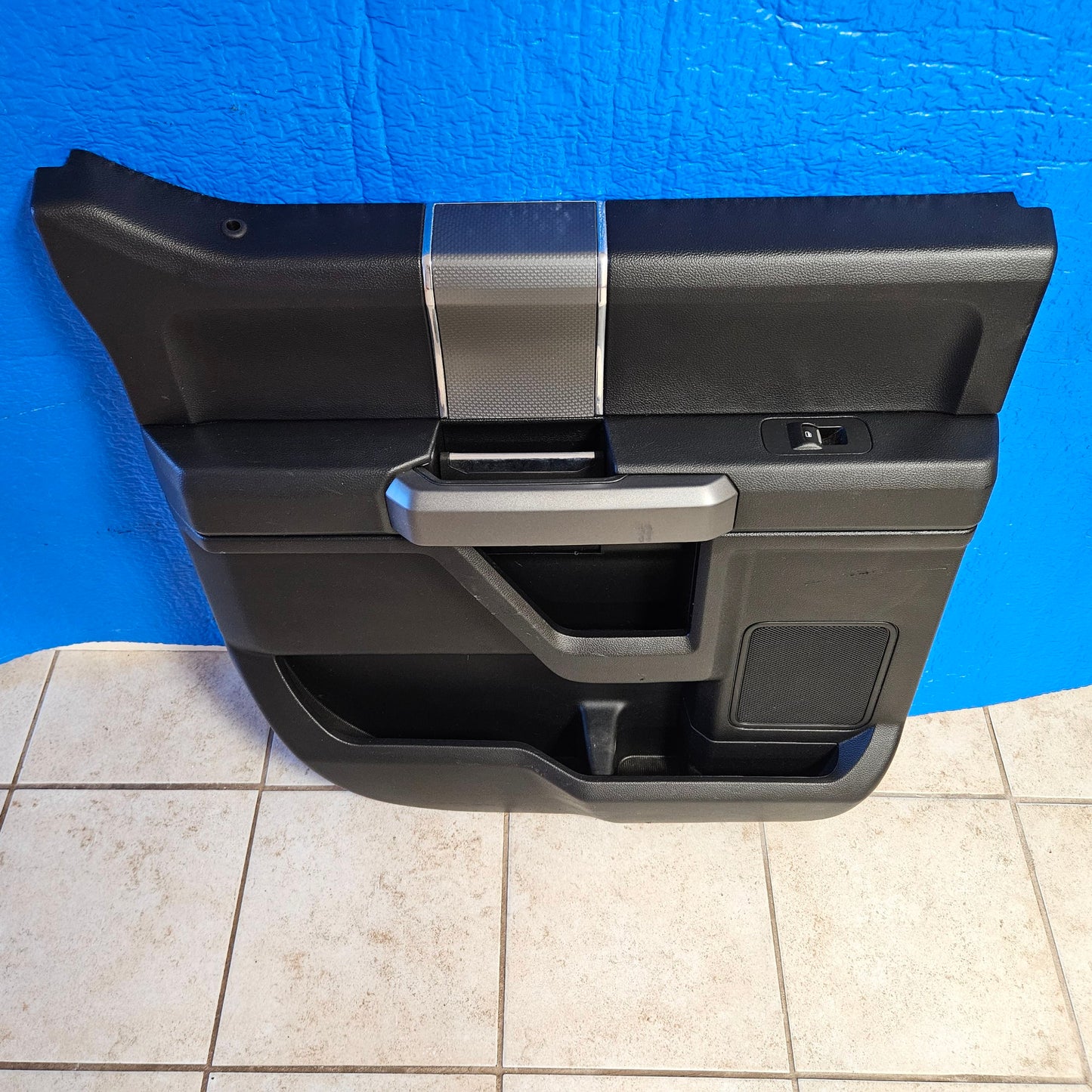 2015-2020 FORD F150 SUPERCREW REAR LEFT DRIVER DOOR PANEL BLACK SPORT 3078