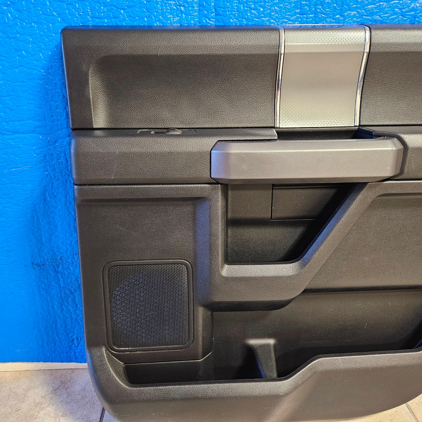 2015-2020 FORD F150 SUPERCREW REAR RIGHT PASSENGER DOOR PANEL BLACK SPORT 3079