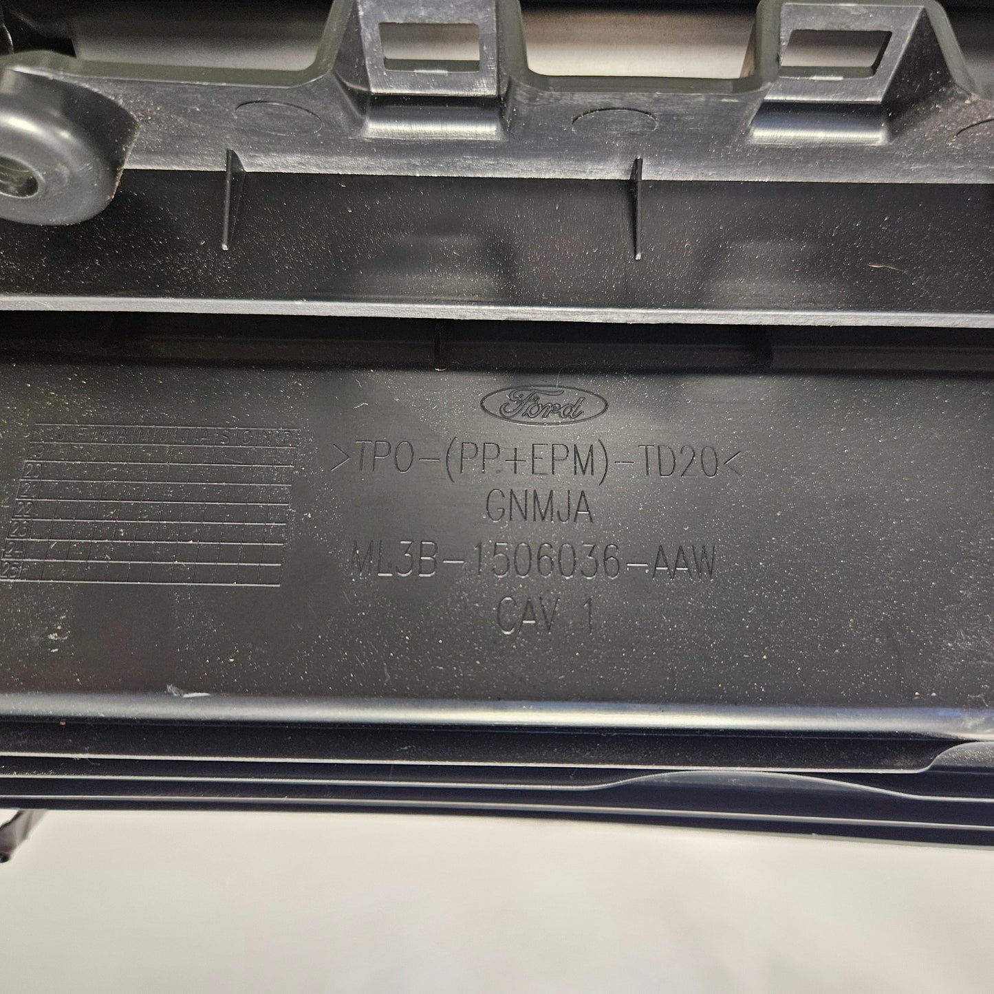 2021 2022 2023 2024 2025 FORD F150 BLACK GLOVE BOX STORAGE ML3B-1506036-AB #3449