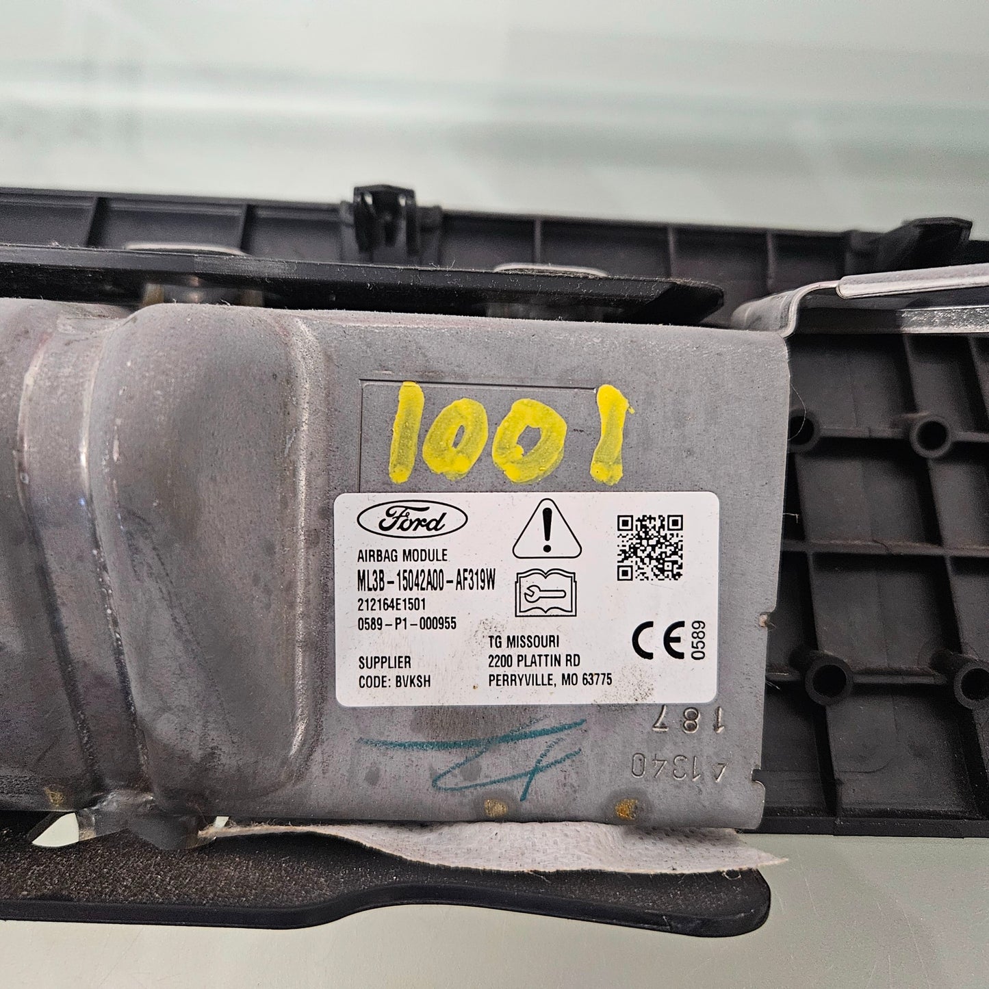 2021-2025 FORD F150 KNEE FRONT RIGHT PASSENGER LOWER DASH BLACK 22 23 24 #3460
