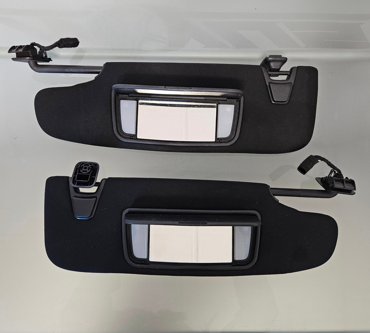 15-23 MUSTANG GT PREMIUM SUN VISOR BLACK DRIVER AND PASSENGER FR3B-7604100 #3593