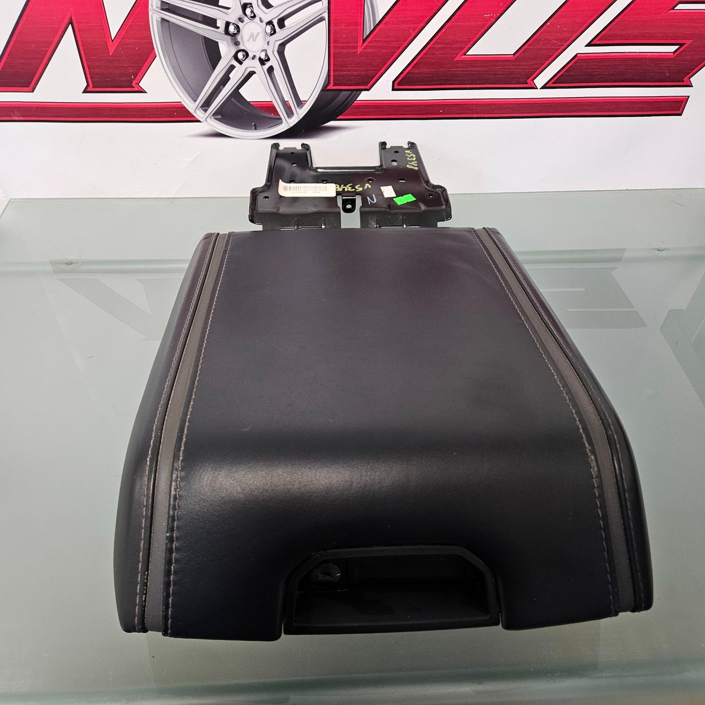 2015-2020 FORD F150 BLACK FRONT CENTER CONSOLE STORAGE ARMREST LID OEM #3638
