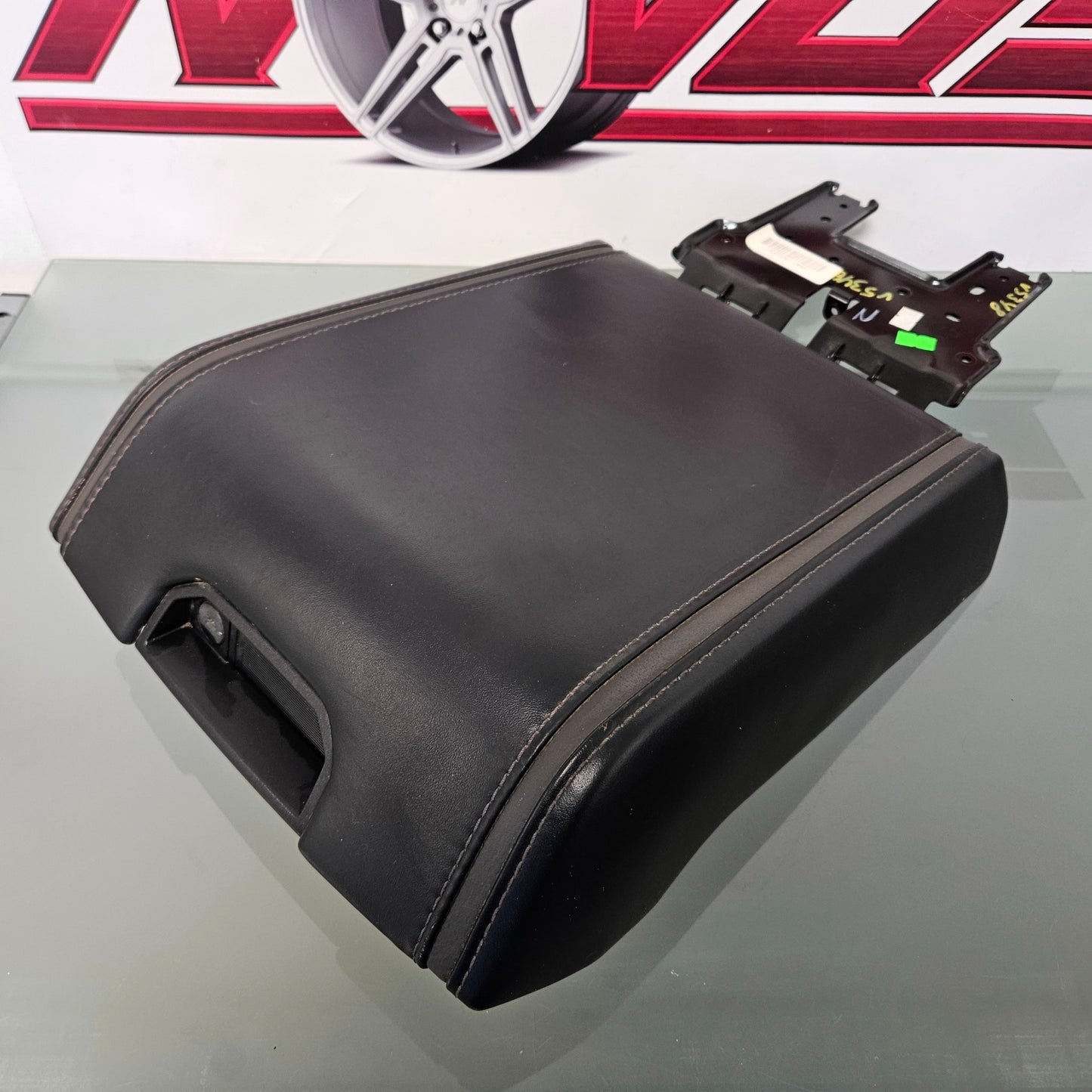 2015-2020 FORD F150 BLACK FRONT CENTER CONSOLE STORAGE ARMREST LID OEM #3638