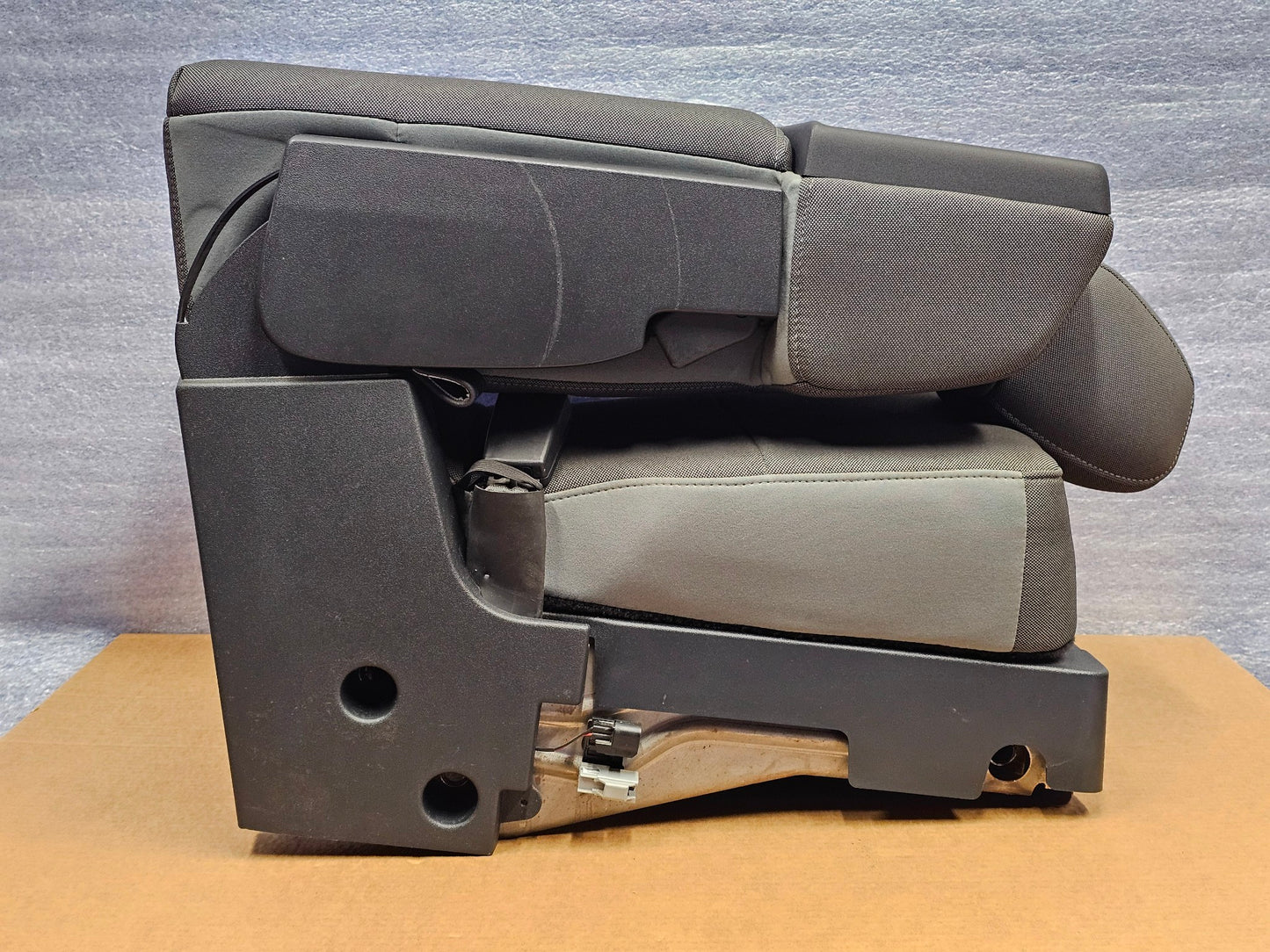 2015-2025 FORD F150 F250 F350 FRONT CENTER SEAT JUMP CONSOLE CLOTH GRAY #4052
