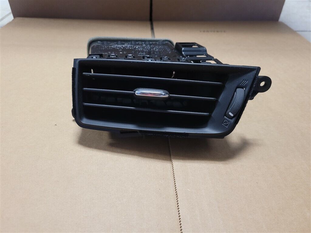 2014-2018 CHEVY SILVERADO SIERRA DASH AIR VENT OEM 20943682