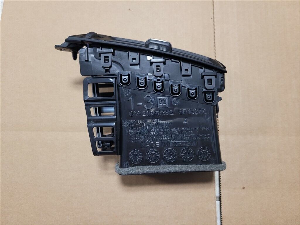 2014-2018 CHEVY SILVERADO SIERRA DASH AIR VENT OEM 20943682