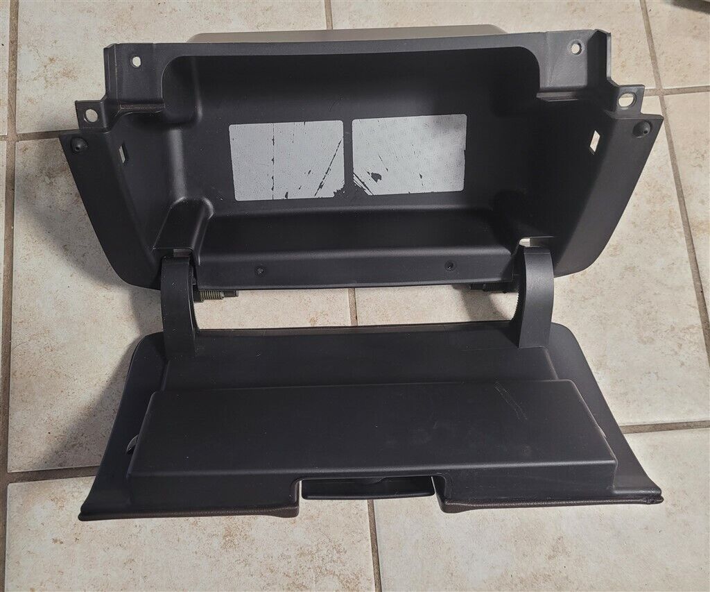 2016-2018 GM SIERRA 1500 BROWN GLOVE BOX STORAGE COMPARTMENT OEM 23115090