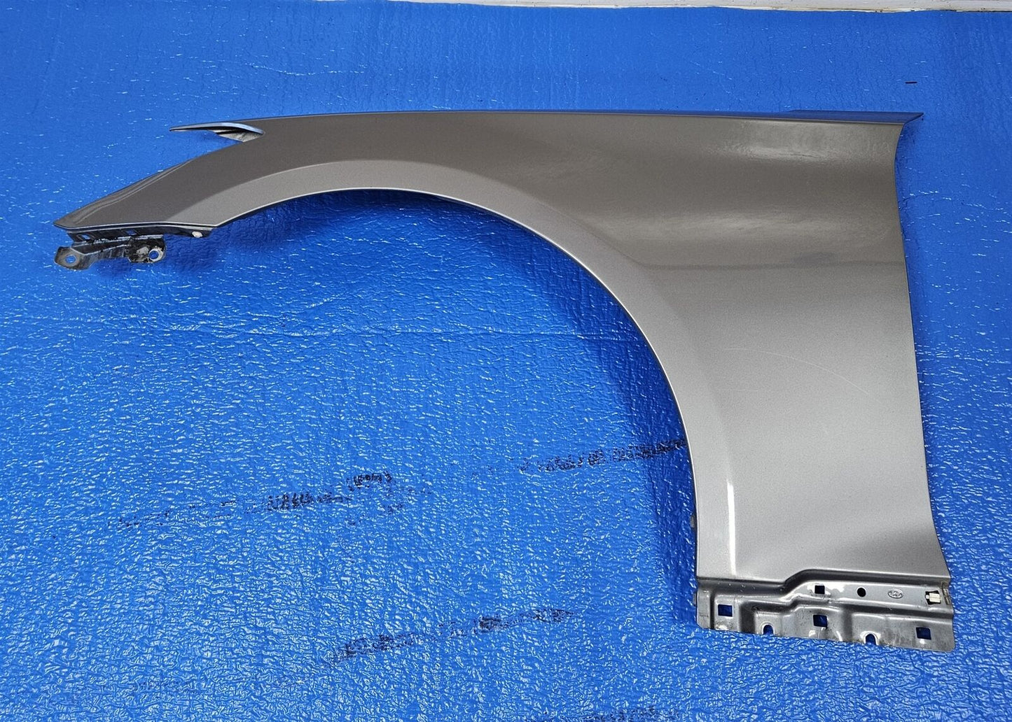 2015-2020 HYUNDAI GENESIS G80 SEDAN LEFT DRIVER FENDER OEM 2016 2017 2018 -9006