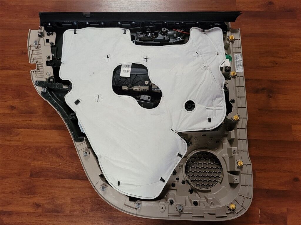 2015-2020 CADILLAC ESCALADE SHALE REAR PASSENGER RIGHT DOOR PANEL CACOA #11526