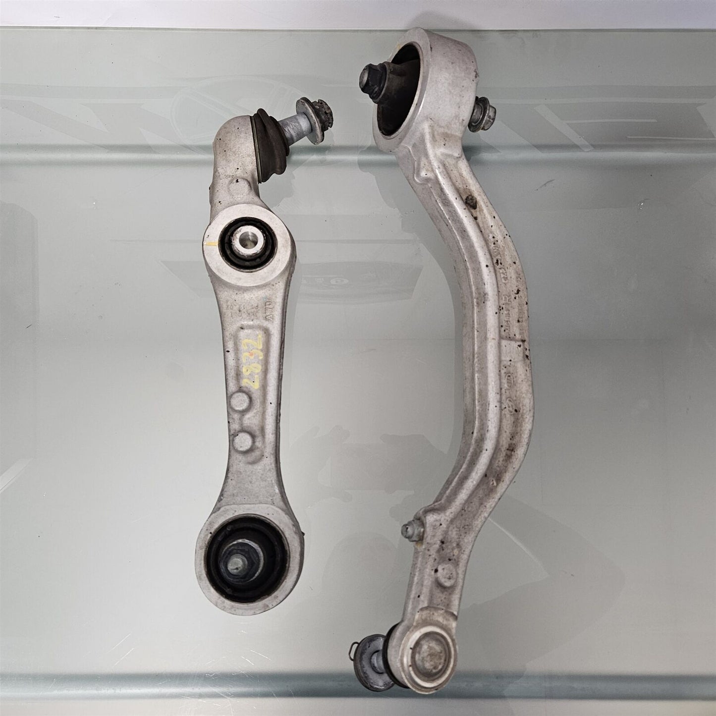 2015-2020  HYUNDAI GENESIS PASSENGER RIGHT LOWER CONTROL ARM OEM #13256