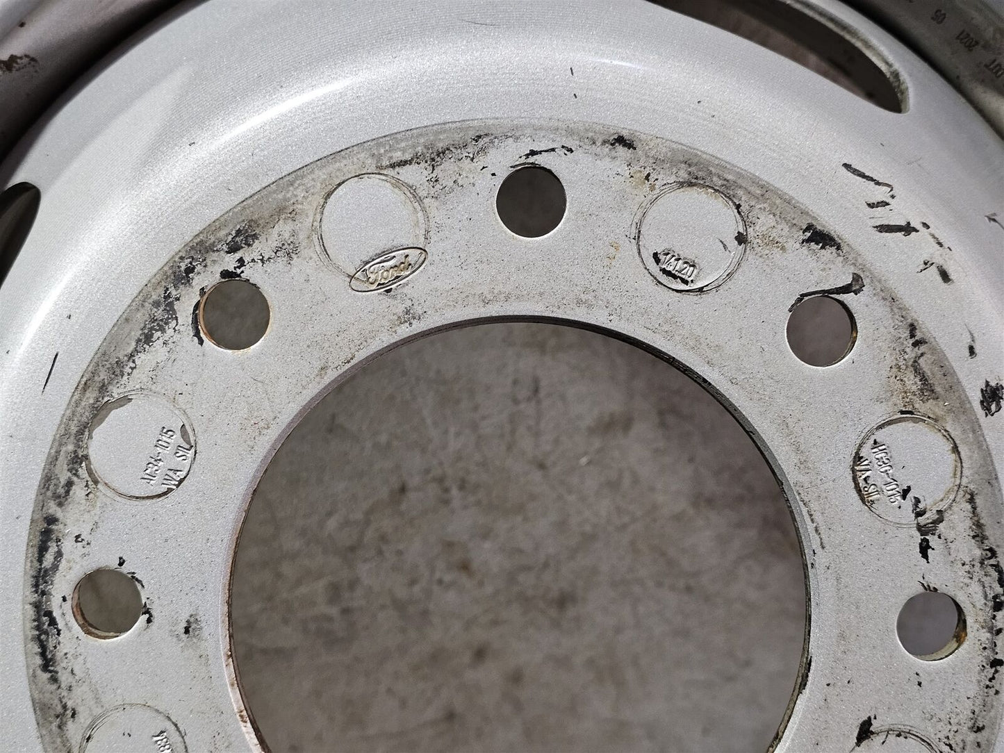 1-17" FORD F350 SUPERDUTY DUALLY SILVER WHEEL INNER REAR AC34-1015-WA OEM 18 20
