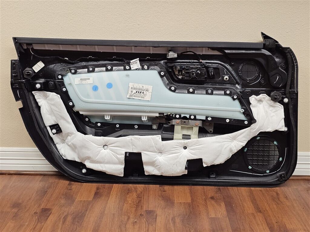 15 16 17 18 19 20 FORD MUSTANG RIGHT DOOR PANEL COVER BLACK PREMIUM V8 12719