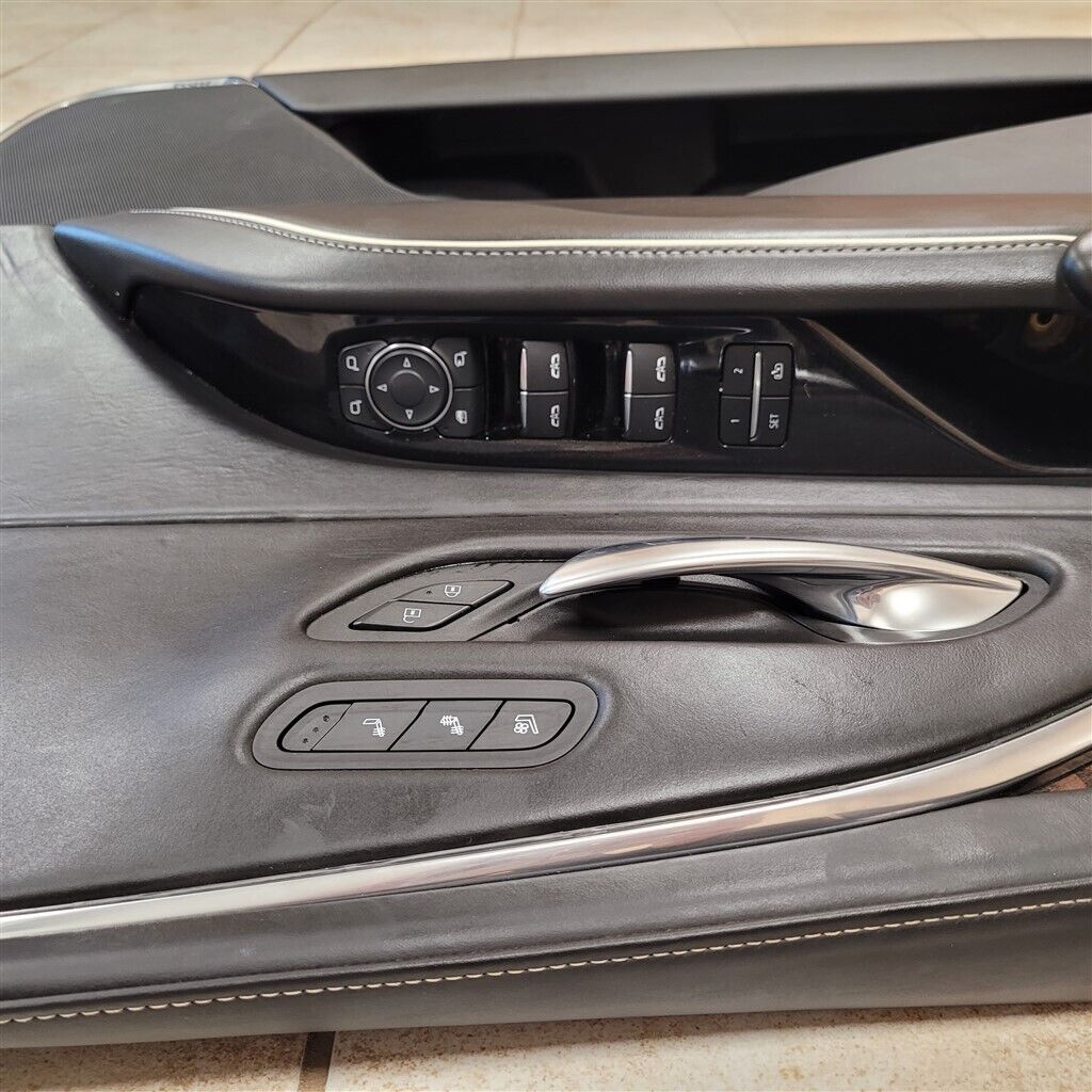 2021-2023 CADILLAC ESCALADE FRONT DRIVER LEFT DOOR PANEL OEM 85513775