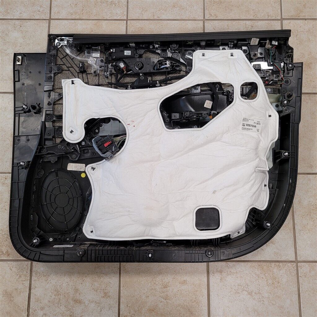 2021-2023 CADILLAC ESCALADE FRONT DRIVER LEFT DOOR PANEL OEM 85513775