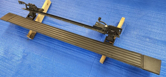 07-14 CADILLAC ESCALADE TAHOE YUKON RIGHT PASSENGER POWER STEP RUNNING BOARD