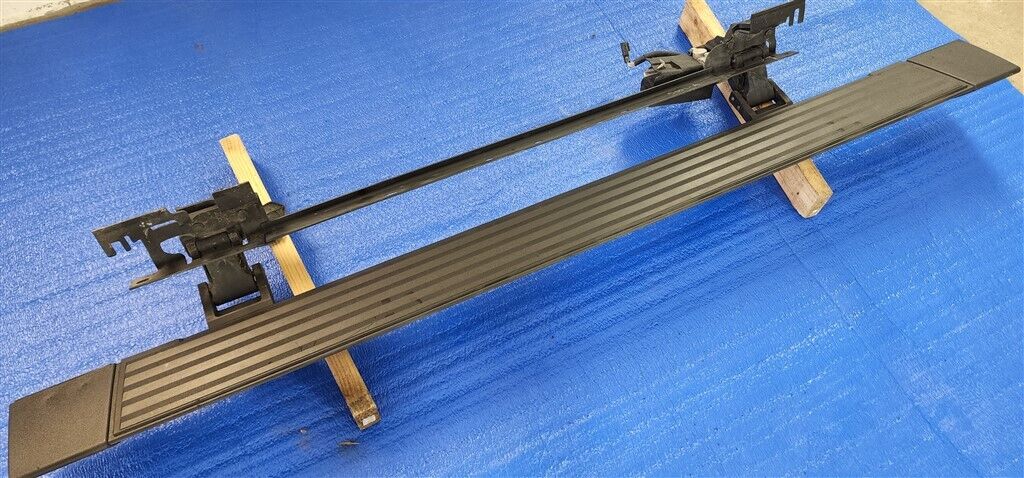 07-14 CADILLAC ESCALADE TAHOE YUKON RIGHT PASSENGER POWER STEP RUNNING BOARD
