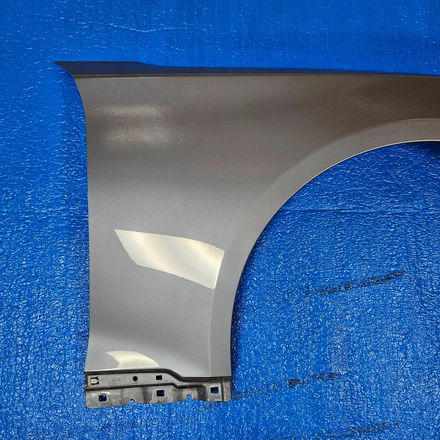 2015-2020 HYUNDAI GENESIS G80 SEDAN RIGHT PASSENGER FENDER SILVER OEM #3597