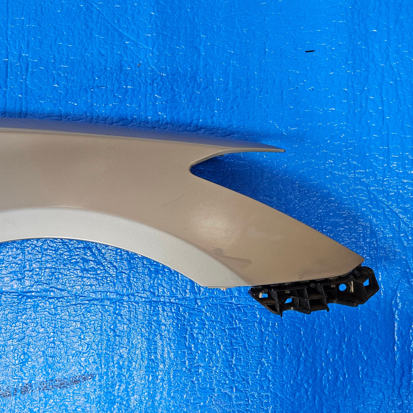 2015-2020 HYUNDAI GENESIS G80 SEDAN RIGHT PASSENGER FENDER SILVER OEM #3597