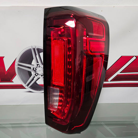 20-24 GMC SIERRA 1500 2500 3500 PASSENGER RIGHT TAIL LIGHT OEM 85115892 #3191