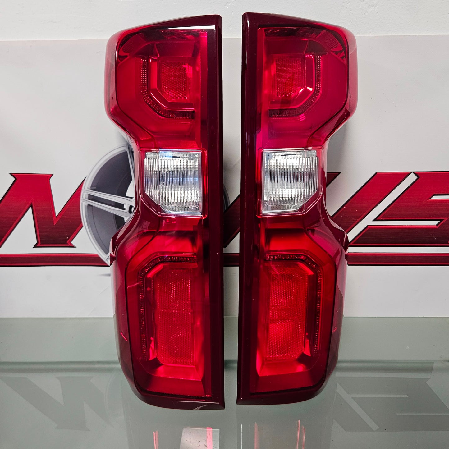 2020-2023 CHEVY SILVERADO 1500 LEFT RIGHT LED TAIL LIGHT OEM #3194