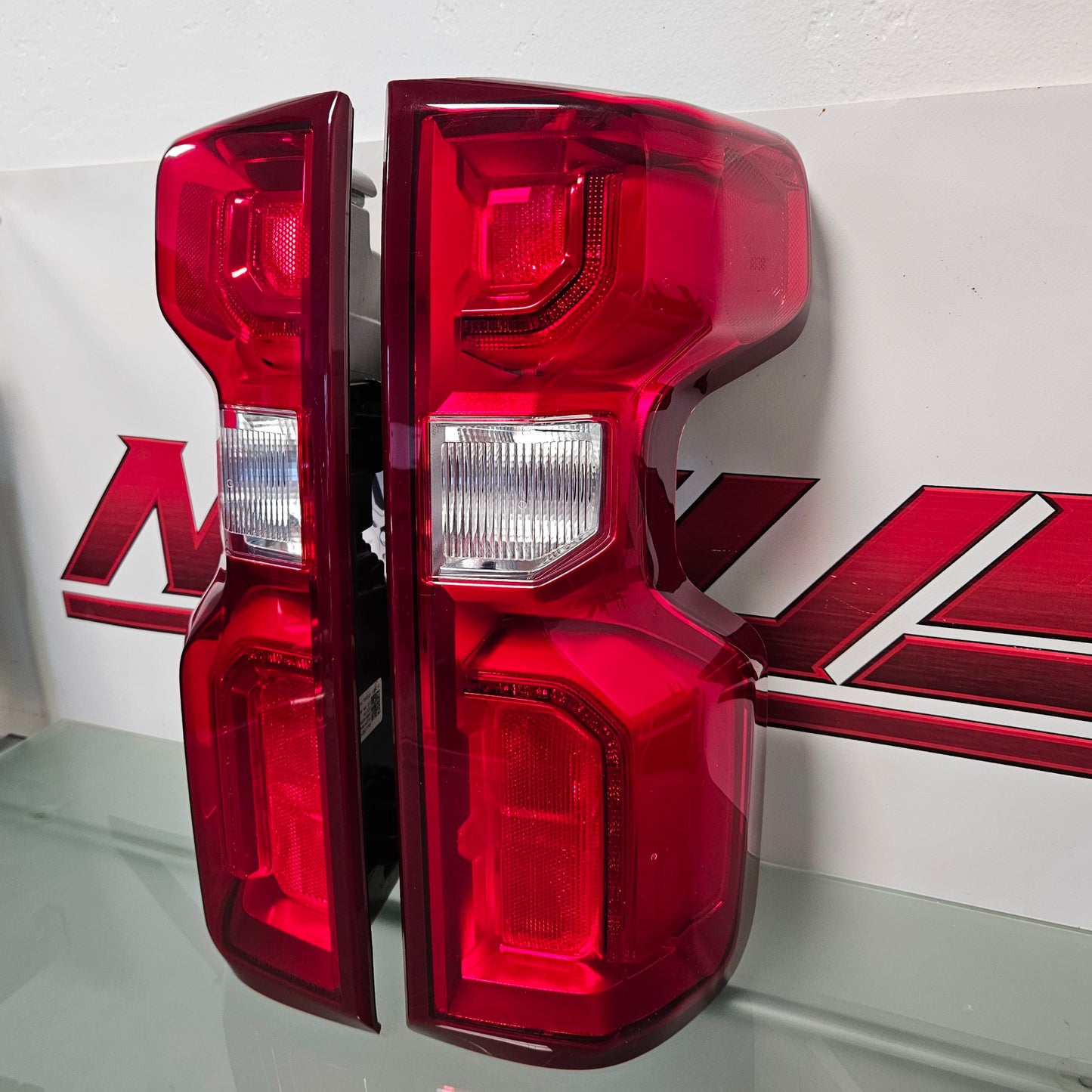 2020-2023 CHEVY SILVERADO 1500 LEFT RIGHT LED TAIL LIGHT OEM #3194