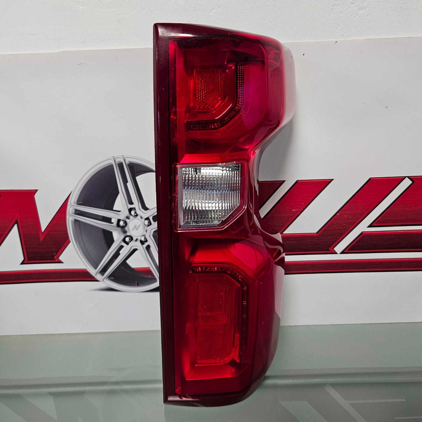 2020-2023 CHEVY SILVERADO 1500 RIGHT LED TAIL LIGHT OEM  21 22 #3196