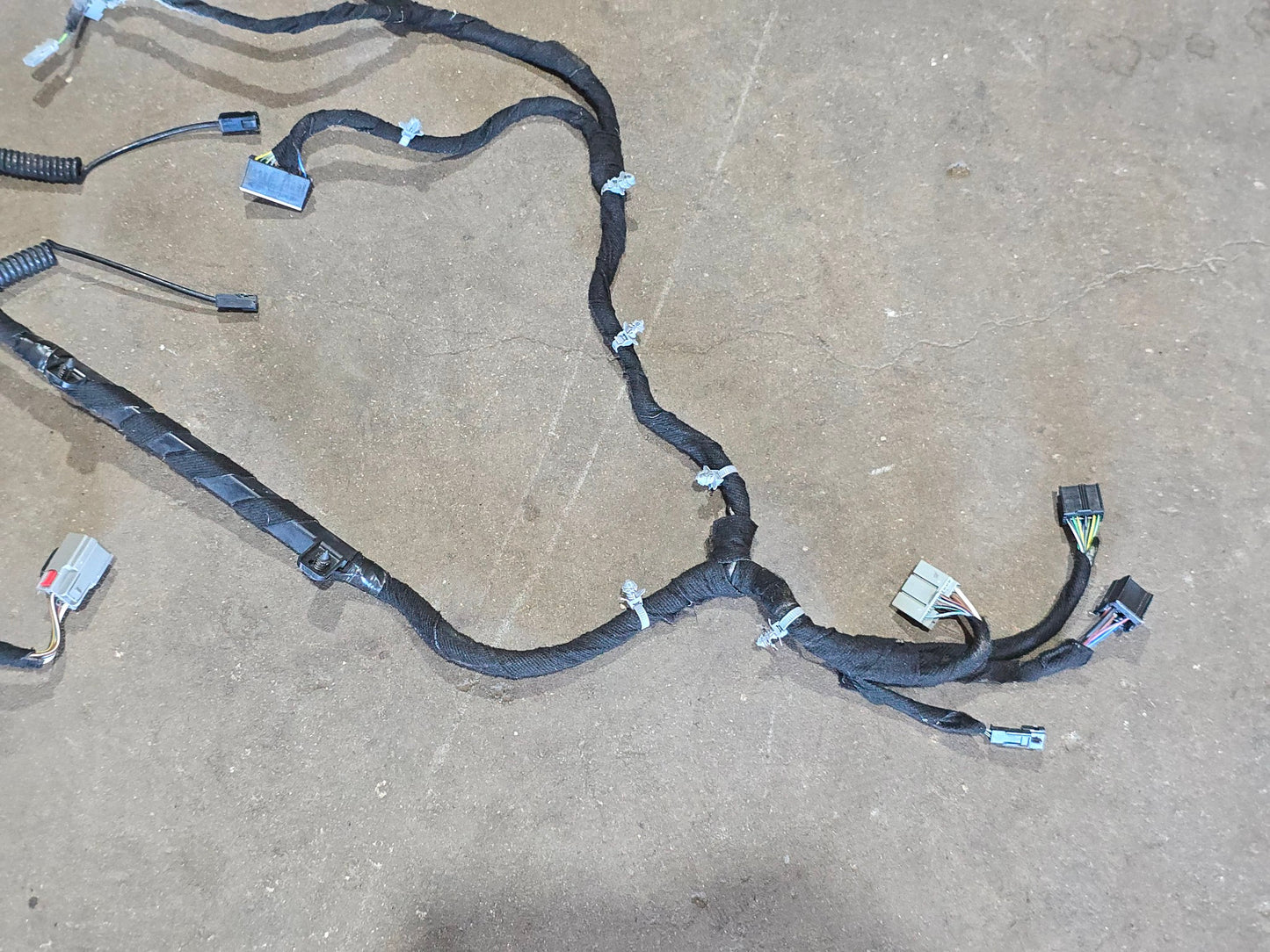 2015-2020 ESCALADE ESV REAR LIFTGATE TAILGATE WIRING HARNESS 23377543  #4353