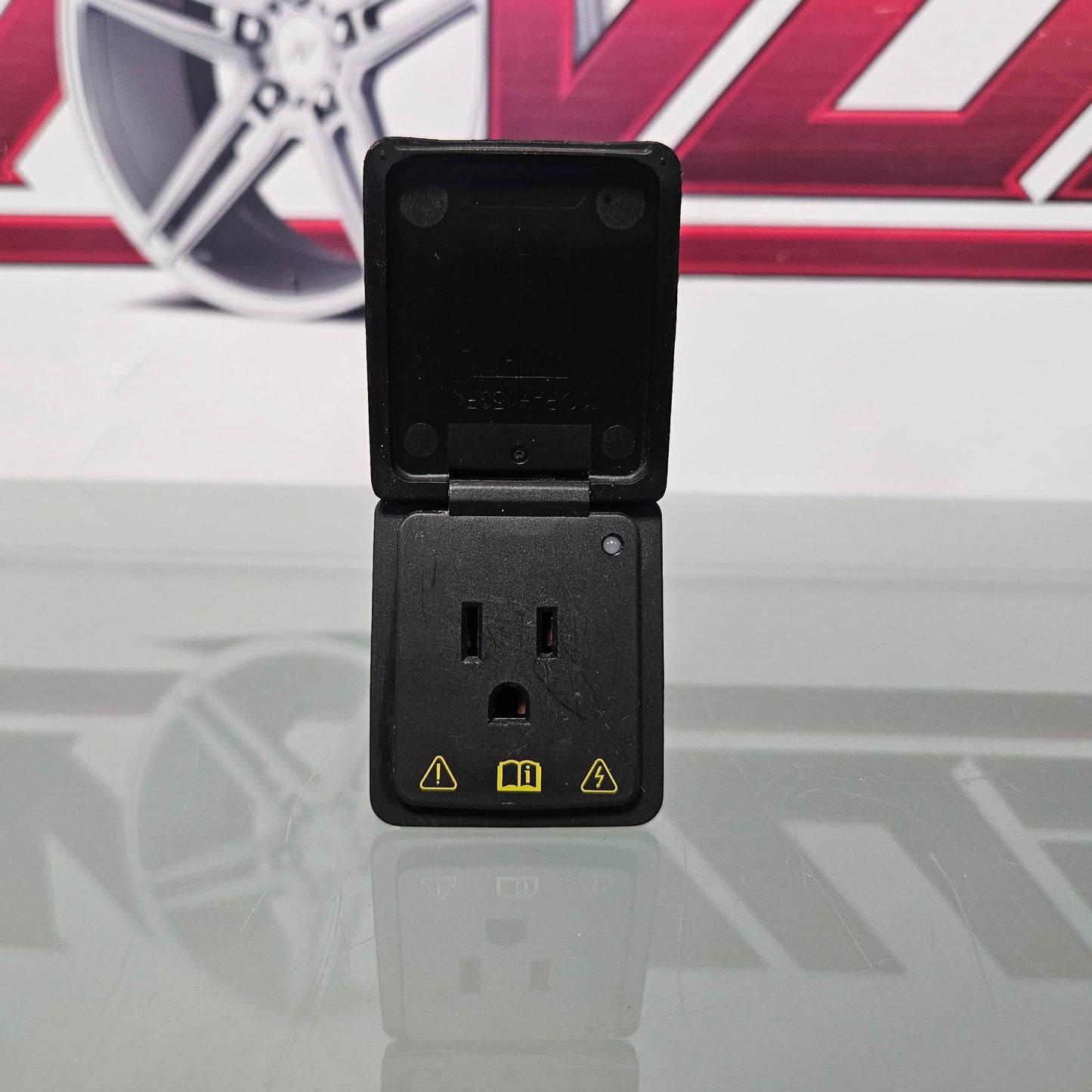 21-25 FORD F150 AC 120V 400W MAX  OUTLET HUB PLUG PORT MU5T-19G310-AB #3317