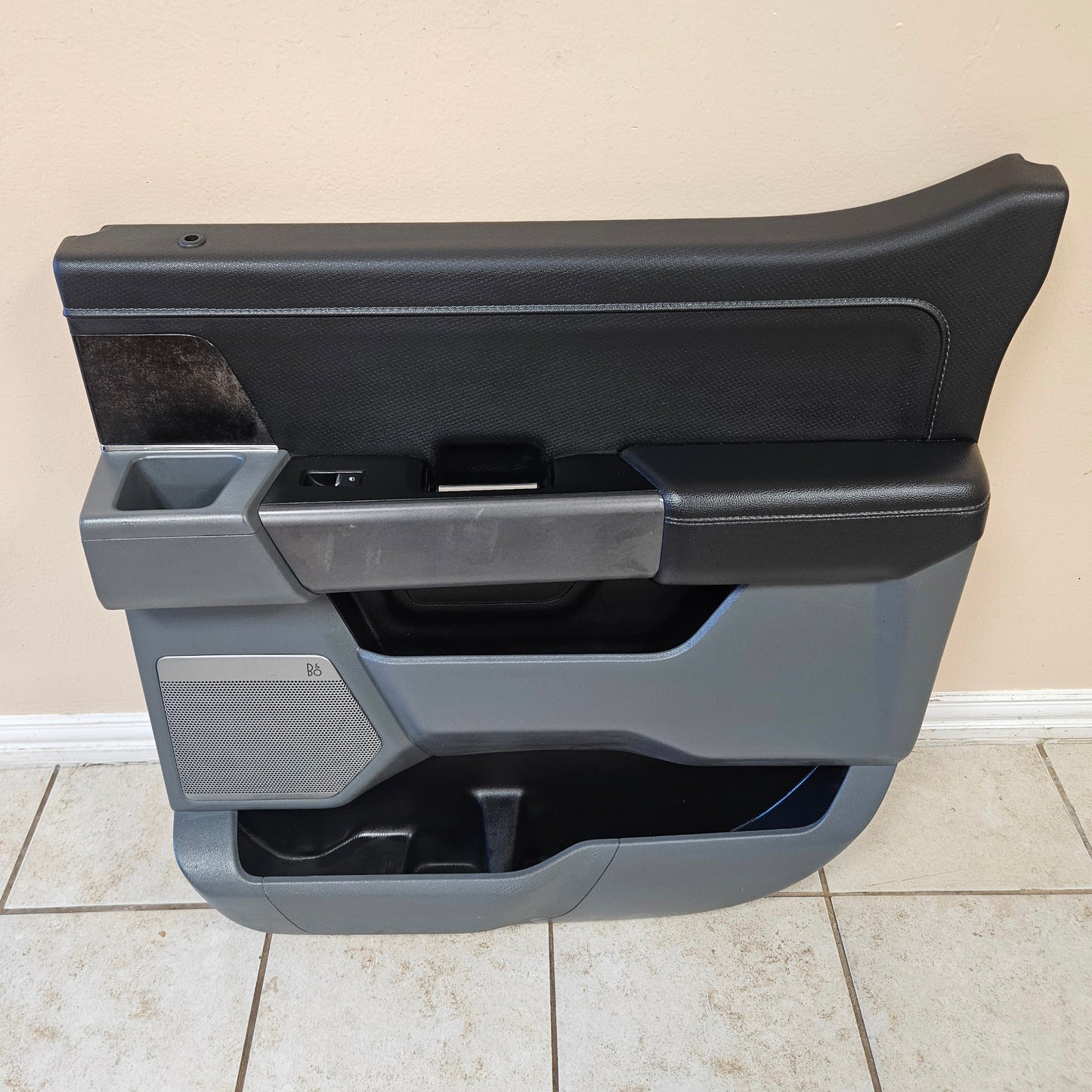 OEM 2021-2024 FORD F150 XLT PASSENGER RH REAR BLACK DOOR PANEL TRIM #3377
