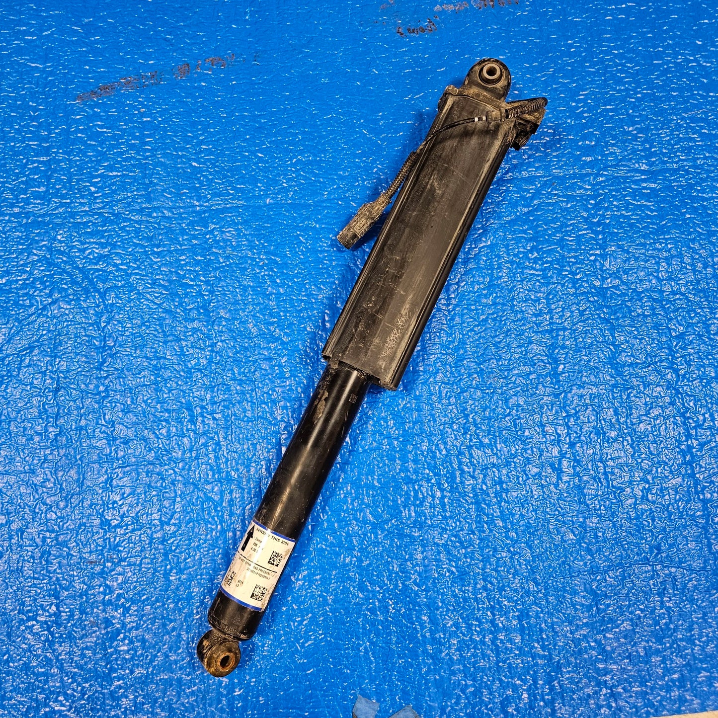 2021-2025 FORD F150 REAR CONTINUOUSLY CONTROL DAMPING SHOCK ABSORBER STRUT #3565