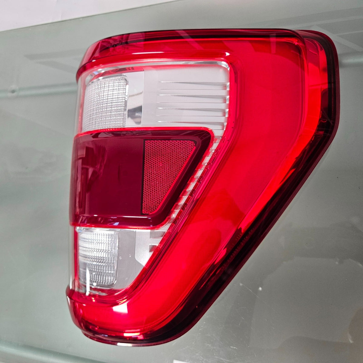 2021-2024 FORD F150 TAIL LIGHT LED RIGHT PASSENGER  BLIND SPOT LED #34422