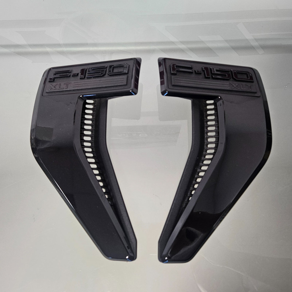 21-25 F150 XLT FENDER VENT BADGE LEFT RIGHT SET BLACK SPORT APPEARANCE #38961