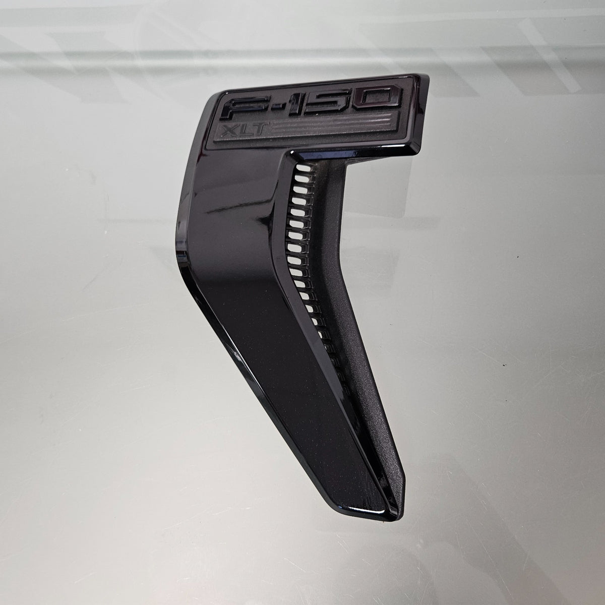 21-25 F150 XLT FENDER VENT BADGE LEFT RIGHT SET BLACK SPORT APPEARANCE #38963